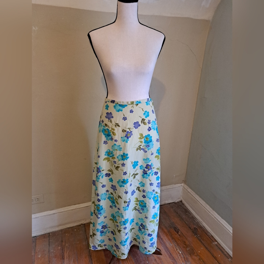 Express polyester floral long skirt.
